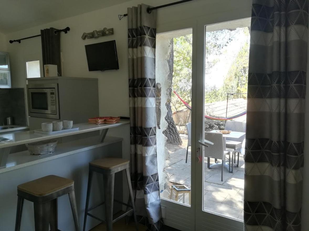 GITE AVEC JACUZZI au cœur de Provence Côte d'Azur Saint-Antonin-du-Var Exterior foto