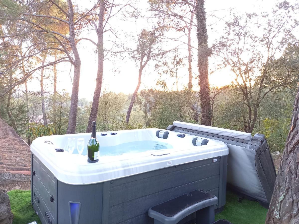 GITE AVEC JACUZZI au cœur de Provence Côte d'Azur Saint-Antonin-du-Var Exterior foto