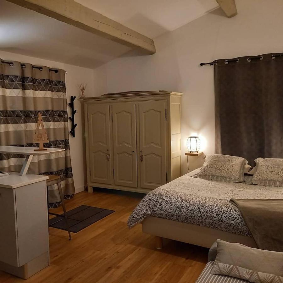 GITE AVEC JACUZZI au cœur de Provence Côte d'Azur Saint-Antonin-du-Var Exterior foto