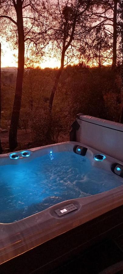 GITE AVEC JACUZZI au cœur de Provence Côte d'Azur Saint-Antonin-du-Var Exterior foto